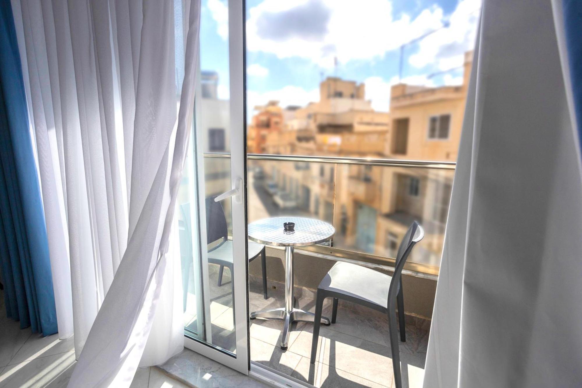 Bed and Breakfast The Osiris à Marsaxlokk Extérieur photo